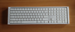 Genuino A1843 Teclado inalámbrico Apple Mac QWERTY EE. UU. Disposición - Teclado numérico Plata